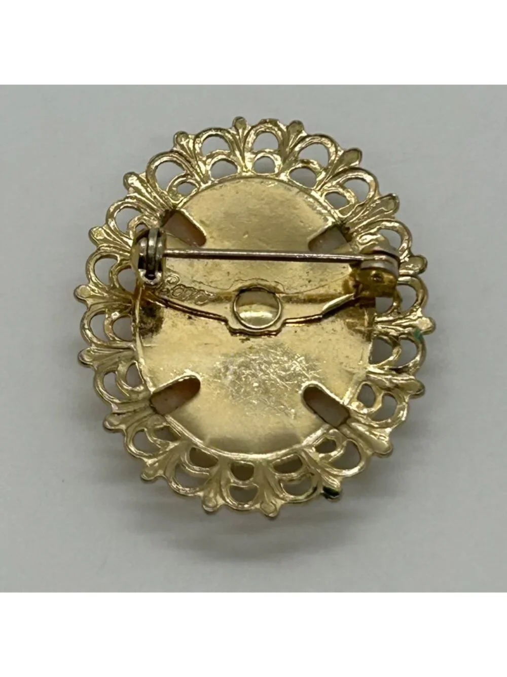 Coro Shell Cameo Brooch Gold-Tone Oval 1.5 Inches 1950s Vintage Jewelry